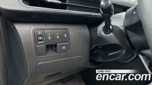 Hyundai Staria Cargo 5-Seater Modern 2022 — фото 18