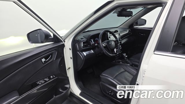 KG Mobility (SsangYong) Very New Tivoli Gasoline 1.5 2WD V3 2022 — фото 10