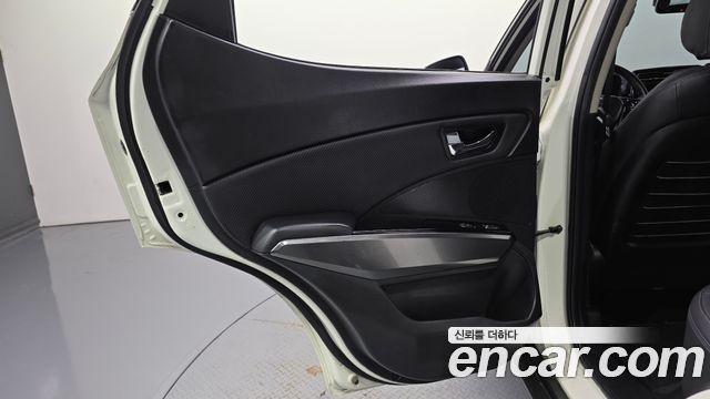 KG Mobility (SsangYong) Very New Tivoli Gasoline 1.5 2WD V3 2022 — фото 25