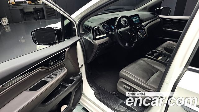 Honda Odyssey 3.5 5th 2019 — фото 10