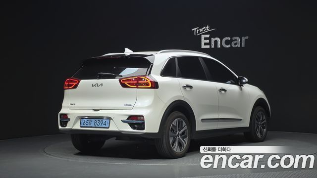 Kia Niro EV Noblesse 2022 — фото 2
