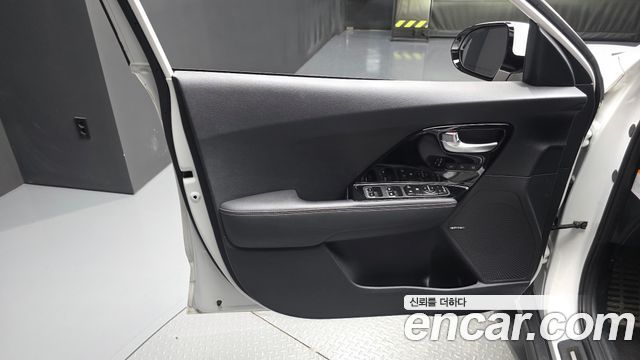 Kia Niro EV Noblesse 2022 — фото 30