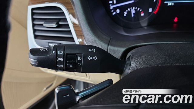 Genesis G80 3.3 GDI AWD Premium Luxury 2017 — фото 29