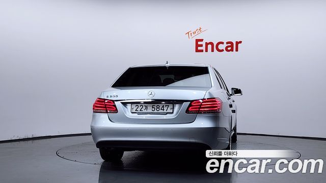 Mercedes-Benz E-Class (W212) E300 Elegance 2014 — фото 4