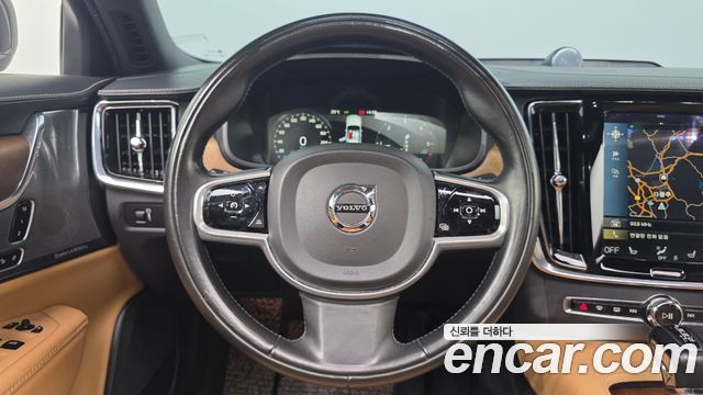 Volvo S90 D5 AWD Inscription 2018 — фото 13