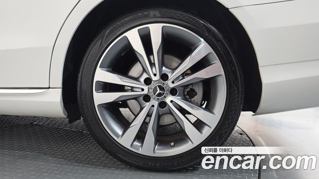 Mercedes-Benz C-Class (W205) C220 d Avantgarde 2018 — фото 21