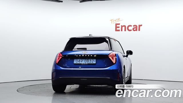 MINI Cooper Electric (IV) SE Favoured 2024 — фото 4