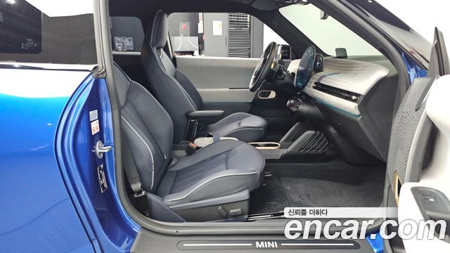 MINI Cooper Electric (IV) SE Favoured 2024 — фото 11