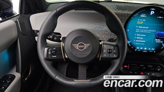 MINI Cooper Electric (IV) SE Favoured 2024 — фото 13