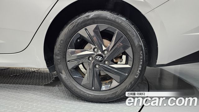 Hyundai Avante (CN7) 1.6 Inspiration 2021 — фото 21