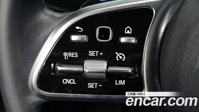 Mercedes-Benz A-Class (W177) A220 Hatchback 2022 — фото 20