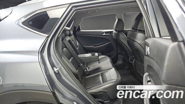 Hyundai Tucson Diesel 2.0 2WD Premium 2019 — фото 11