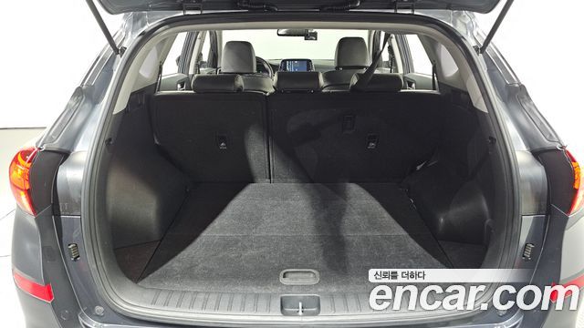 Hyundai Tucson Diesel 2.0 2WD Premium 2019 — фото 17