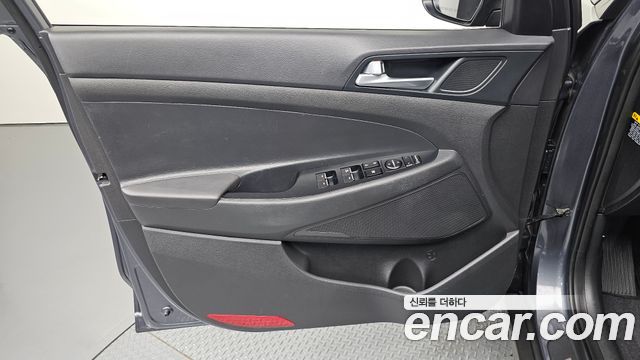 Hyundai Tucson Diesel 2.0 2WD Premium 2019 — фото 24