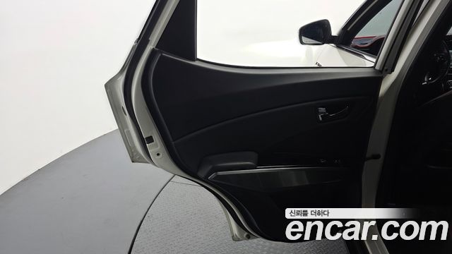 KG Mobility (SsangYong) Tivoli Air 1.5 A3 2WD 2022 — фото 25
