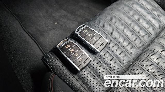 Genesis G70 2.0T Supreme 2018 — фото 16