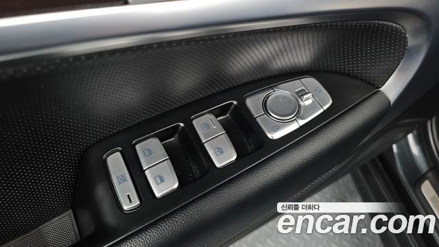 Genesis G70 2.0T Supreme 2018 — фото 29