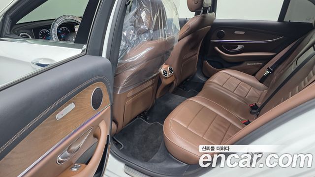 Mercedes-Benz E-Class (W213) E250 Exclusive 2022 — фото 12