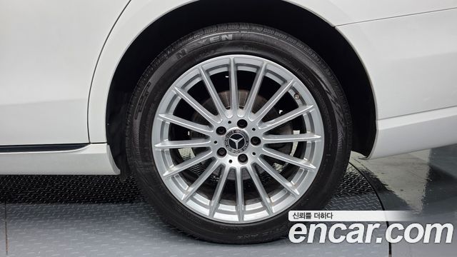Mercedes-Benz E-Class (W213) E250 Exclusive 2022 — фото 21