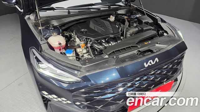Kia K8 2.5 Gasoline 2WD Signature Special 2023 — фото 6