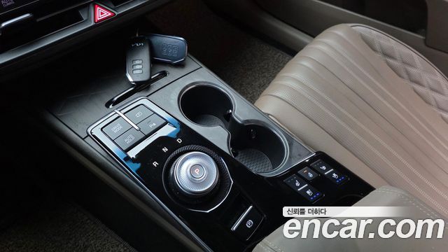 Kia K8 2.5 Gasoline 2WD Signature Special 2023 — фото 9