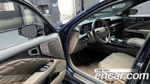 Kia K8 2.5 Gasoline 2WD Signature Special 2023 — фото 11
