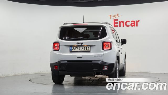Jeep Renegade 2.4 Limited 2021 — фото 4