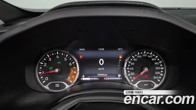 Jeep Renegade 2.4 Limited 2021 — фото 8