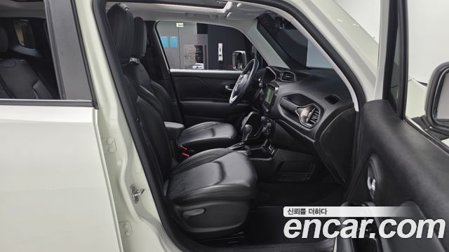 Jeep Renegade 2.4 Limited 2021 — фото 15