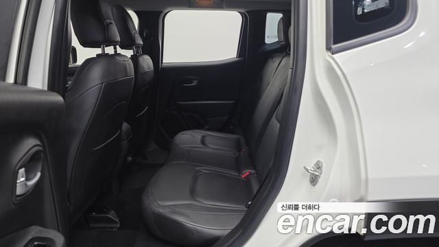 Jeep Renegade 2.4 Limited 2021 — фото 16