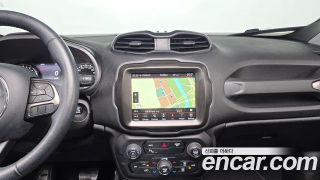 Jeep Renegade 2.4 Limited 2021 — фото 18