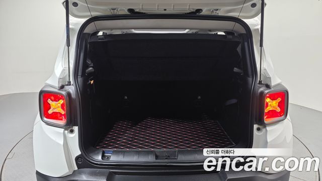 Jeep Renegade 2.4 Limited 2021 — фото 24