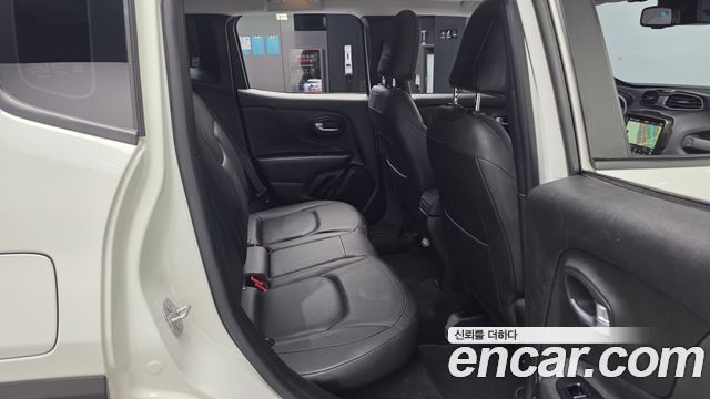 Jeep Renegade 2.4 Limited 2021 — фото 32