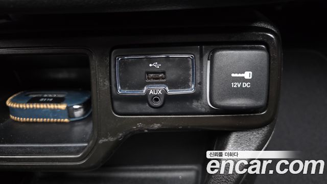 Jeep Renegade 2.4 Limited 2021 — фото 34