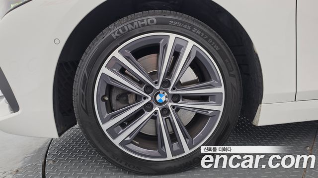 BMW 1 Series (F40) 120i Advantage 2022 — фото 5