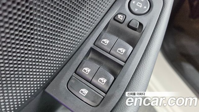 BMW 1 Series (F40) 120i Advantage 2022 — фото 28