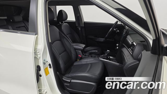 KG Mobility (SsangYong) Very New Tivoli Gasoline 1.5 2WD V1 2021 — фото 12