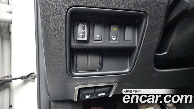 Renault Korea QM6 Diesel 4WD RE Signature 2017 — фото 13