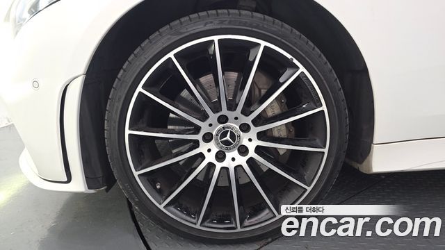 Mercedes-Benz CLS-Class (C257) CLS400d 4MATIC AMG Line 2019 — фото 5