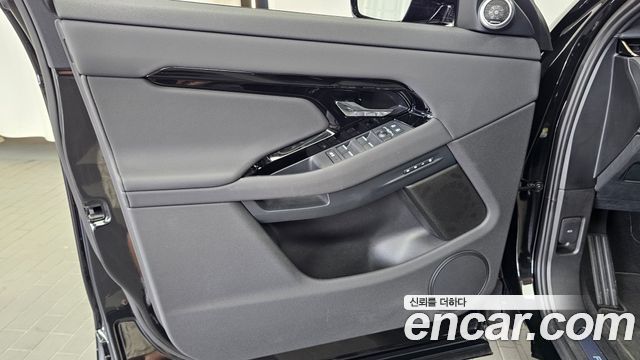 Land Rover Range Rover Evoque (II) P250 Dynamic SE 2025 — фото 30