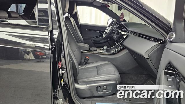 Land Rover Range Rover Evoque (II) P250 Dynamic SE 2025 — фото 32