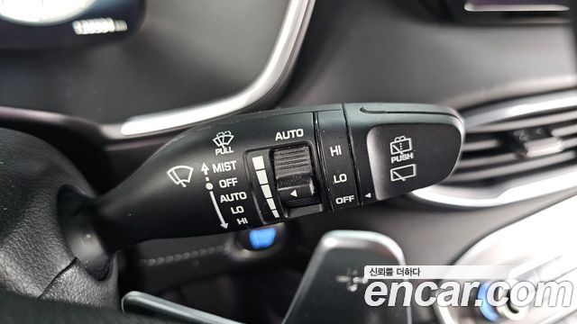 Hyundai Santa Fe Diesel 2.2 2WD Calligraphy 2021 — фото 19