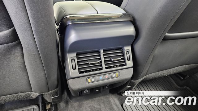 Land Rover Range Rover Evoque (II) P250 Dynamic SE 2025 — фото 37