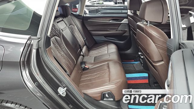 BMW 6 Series GT (G32) 640i xDrive Luxury 2019 — фото 11