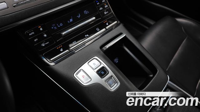 Hyundai Grandeur (IG) 3.0 LPi Rent Car Modern 2020 — фото 9