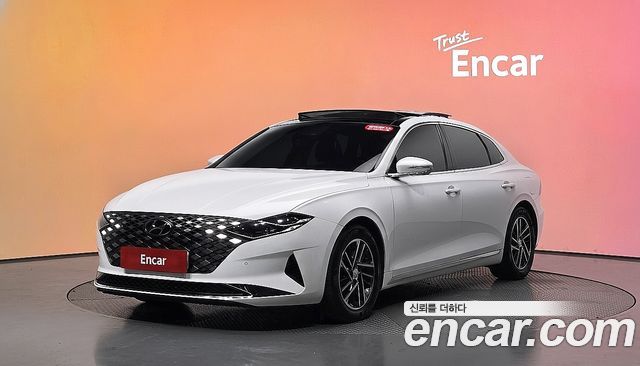Hyundai Grandeur (IG) 3.0 LPi Rent Car Modern