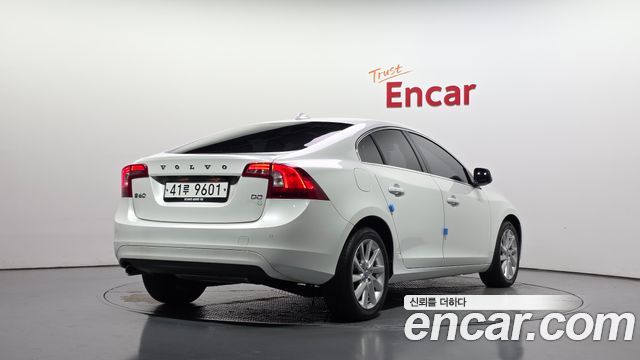 Volvo S60 D2 2nd 2014 — фото 2