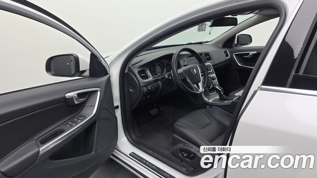 Volvo S60 D2 2nd 2014 — фото 10