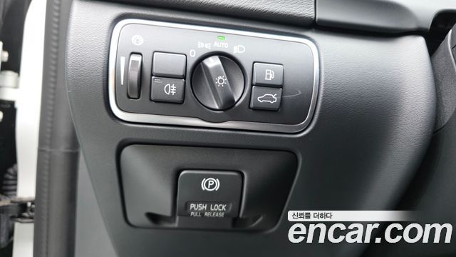 Volvo S60 D2 2nd 2014 — фото 13