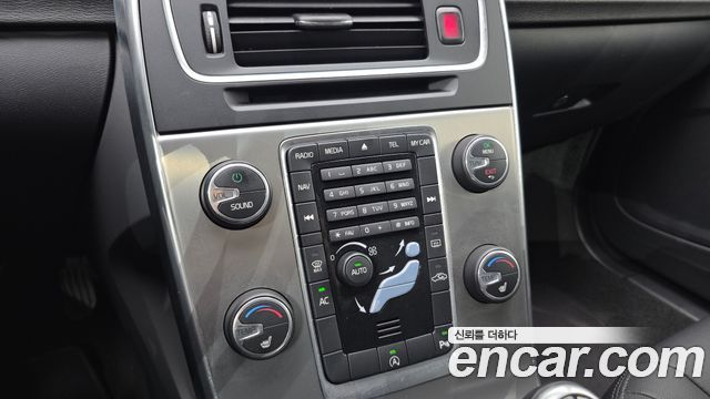 Volvo S60 D2 2nd 2014 — фото 17
